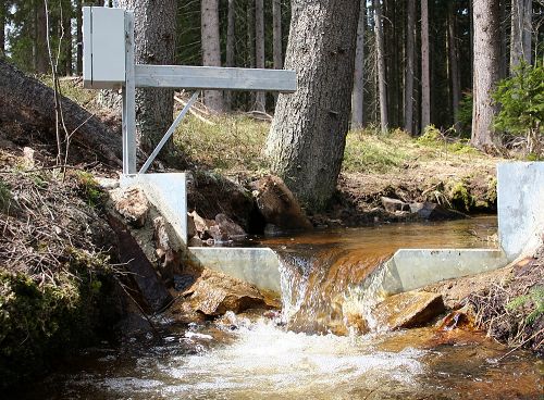 Měření průtoku trojúhelníkový měrný přeliv Thomsonův